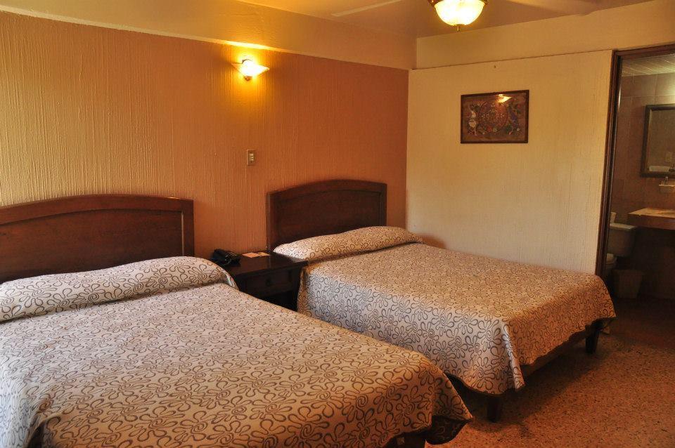 Hotel Virginia Oaxaca Bagian luar foto